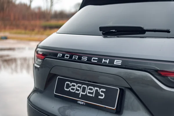 achtergrondafbeelding voor occasion Porsche Cayenne e-Hybrid uit 2019