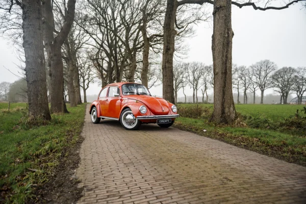 achtergrondafbeelding voor occasion Volkswagen Kever 1303 uit 1973