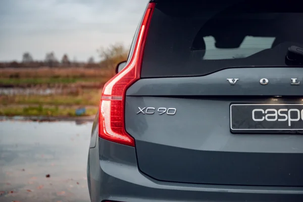 achtergrondafbeelding voor occasion Volvo XC90 T8 Recharge R-Design uit 2022