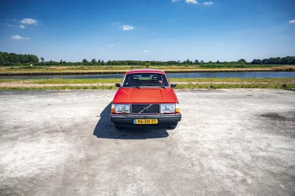 Afbeelding 2 bij het verhaal over deze Volvo 240 uit 1982