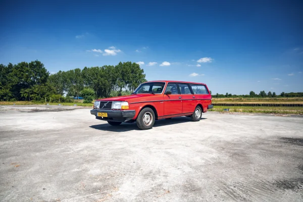 Afbeelding 3 bij het verhaal over deze Volvo 240 uit 1982