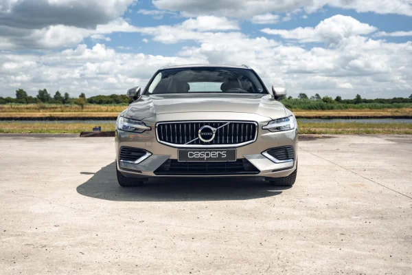 Afbeelding 2 bij het verhaal over deze Volvo V60 T8 uit 2019