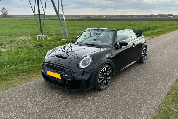 hoofdafbeelding voor MINI Cooper S Cabrio uit 2021
