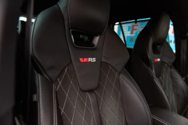 achtergrondafbeelding voor occasion Skoda Octavia 1.4TSi iV (PHEV) RS uit 2022