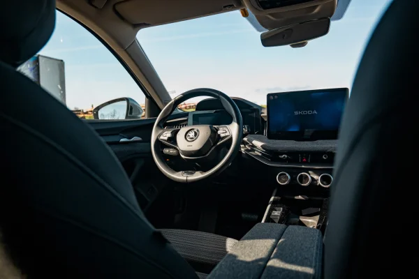 achtergrondafbeelding voor occasion Skoda Superb Combi 1.5 TSI MHEV First Edition uit 2024